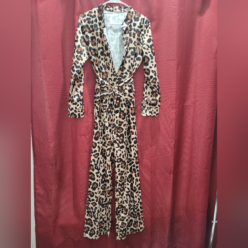 Jumpsuit with belt